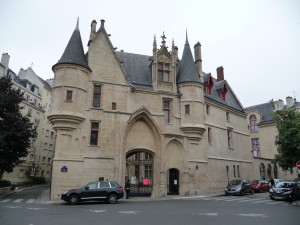 This is a library in our neighborhood - a library that looks like a chateau!  How cool is that!