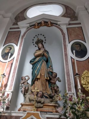 Basilica statue