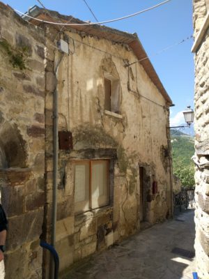 An old house in Roccascalegna