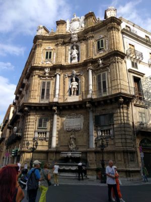 The Quattro Canti intersection has facades like this on all four cornes