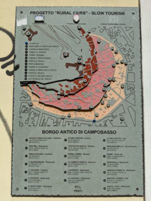 We found this map of the old city center mounted on the wall of a house - the castle and its nearby churches are the brown buildings in the center of the map