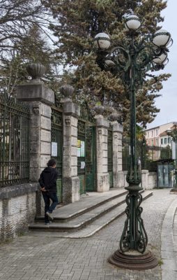 Entry to the Villa Capoa gardens, note the cool street lamp