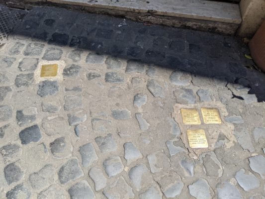 gold cobblestones