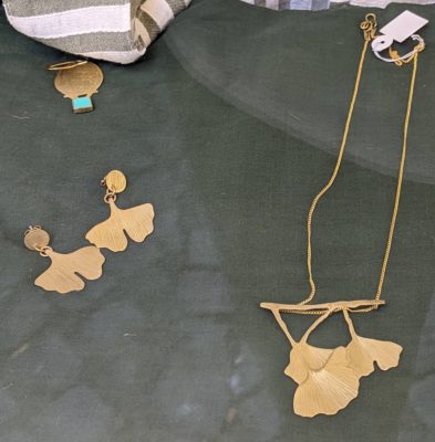 I liked this jewelry set inspired by leaves from the ginkgo tree